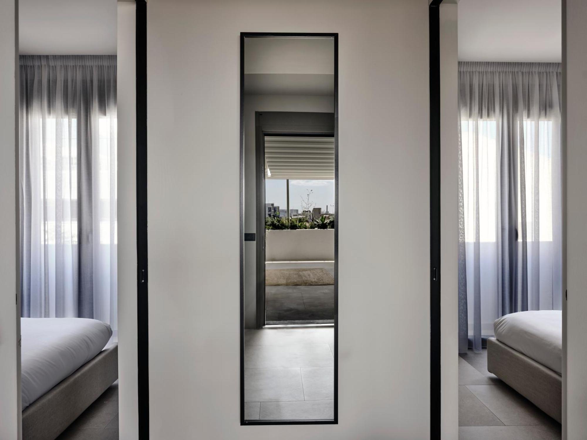 Bond Smart Living Suites Athens Exterior photo