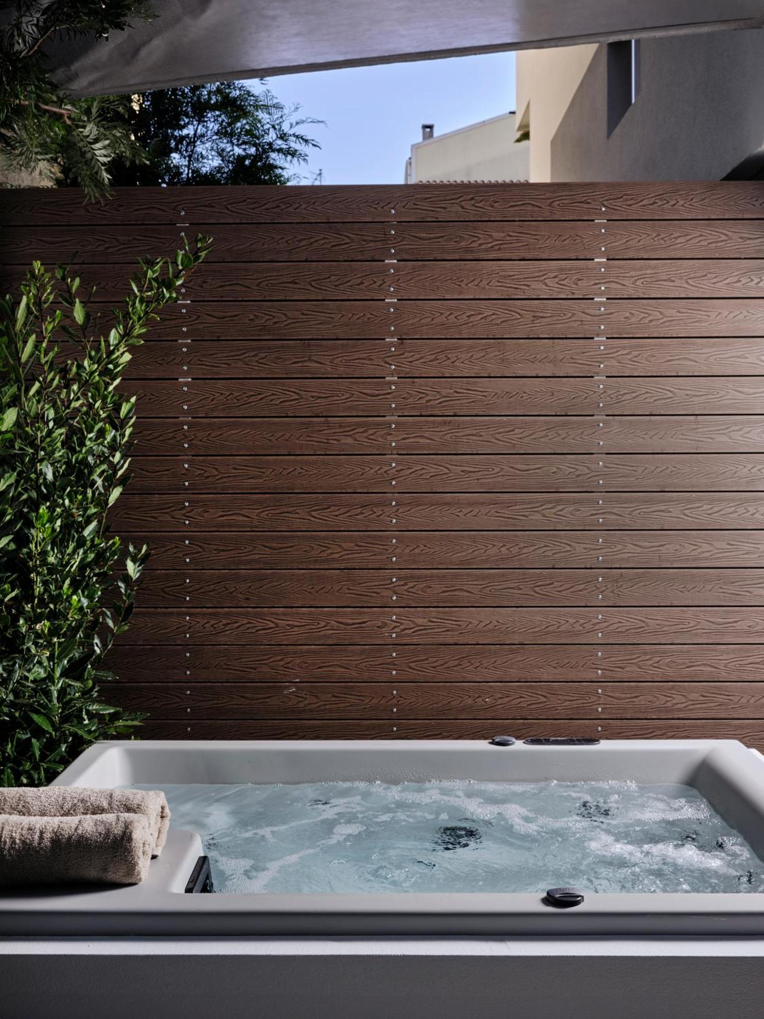 Bond Smart Living Suites Athens Exterior photo