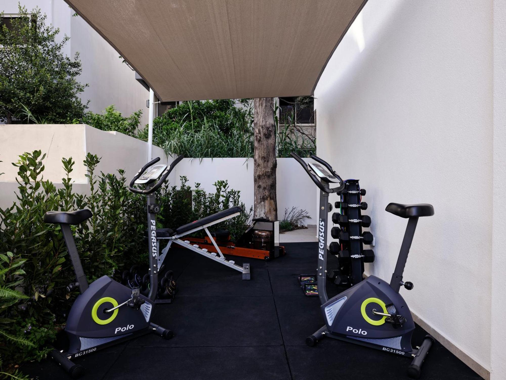 Bond Smart Living Suites Athens Exterior photo