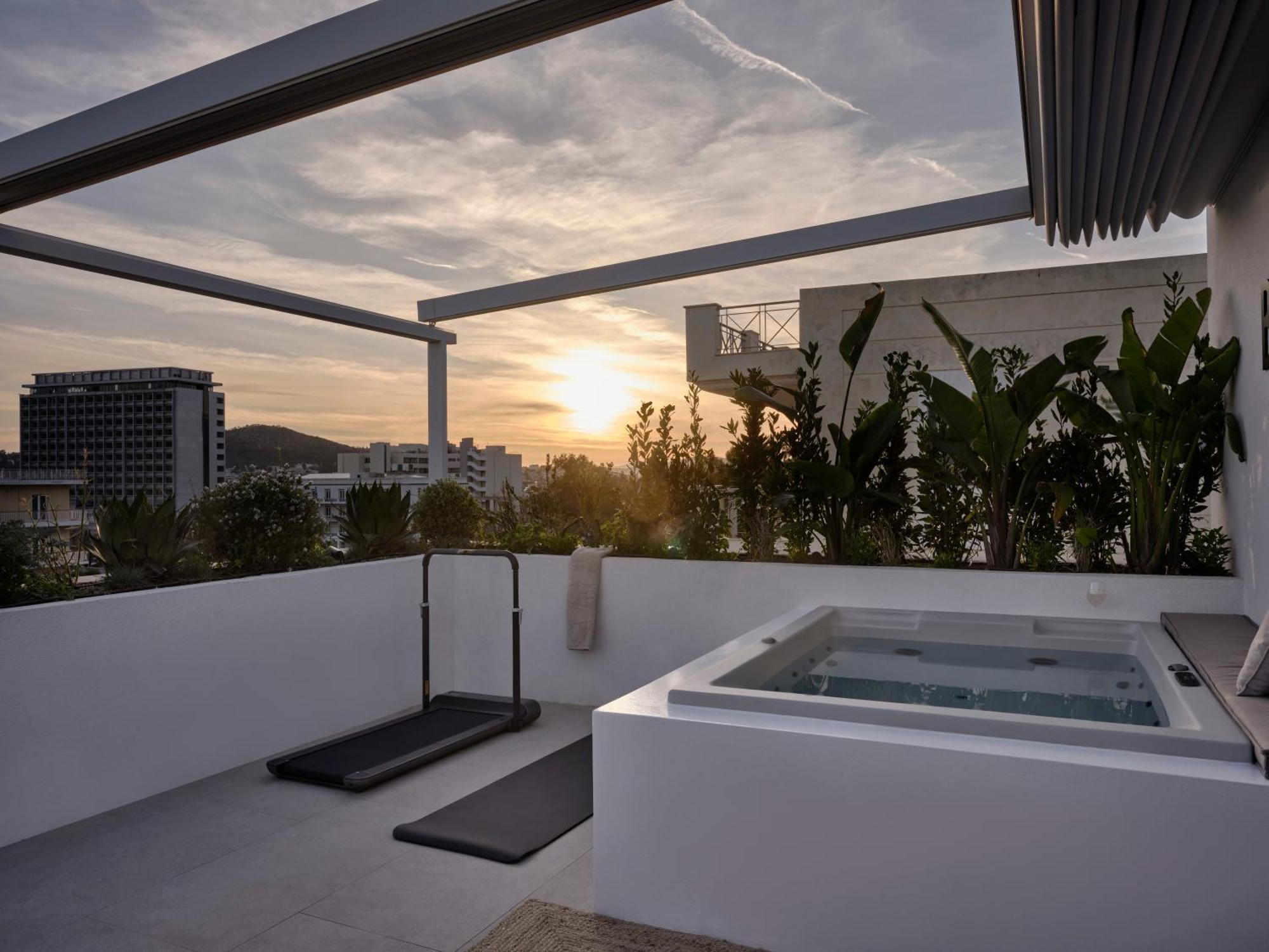 Bond Smart Living Suites Athens Exterior photo