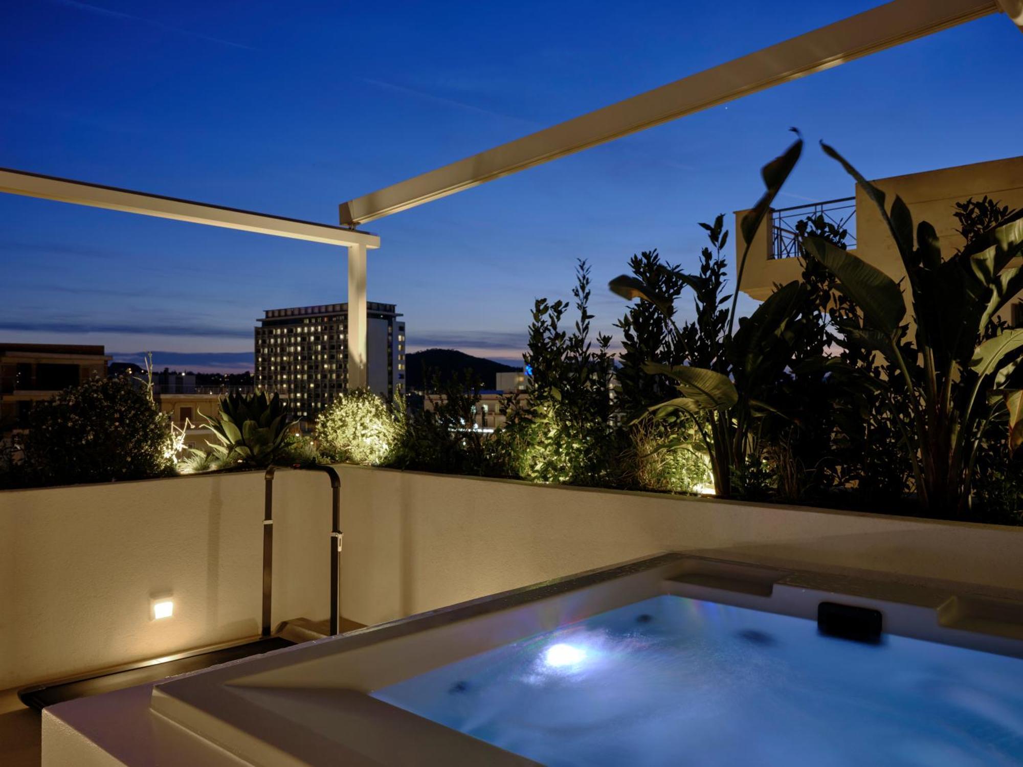 Bond Smart Living Suites Athens Exterior photo