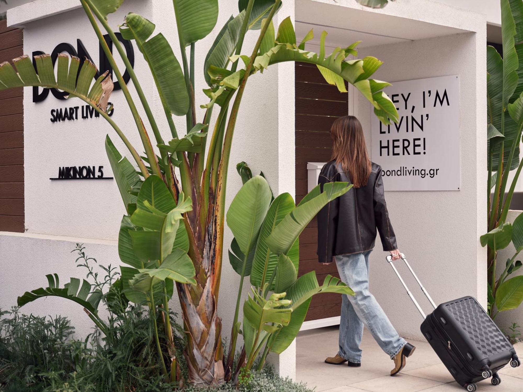 Bond Smart Living Suites Athens Exterior photo